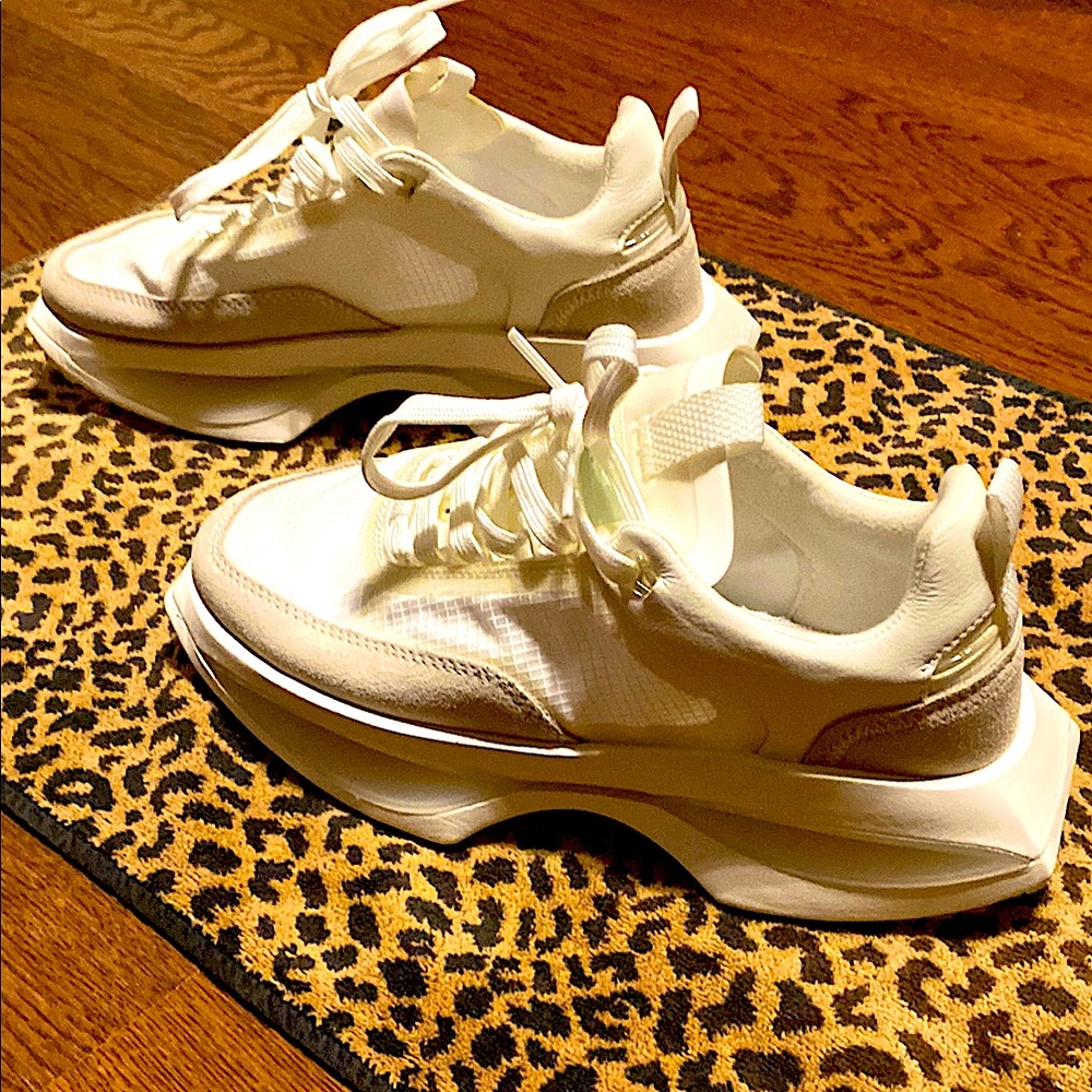 MNG- NWT Cream and White Sneakers with Breathable Mesh with a FREE gift 🎁